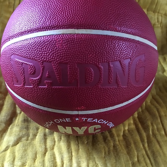 Supreme x Spaulding Basketball - Picture 3 of 4